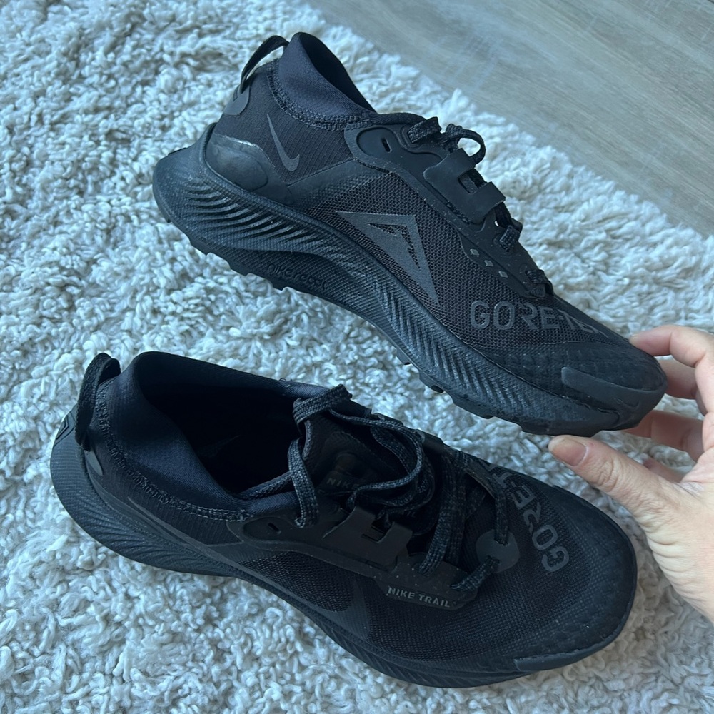 Nike Pegasus Trail 3 GORE-TEX Trail Running Triple All Black - WOMENS SIZE 6